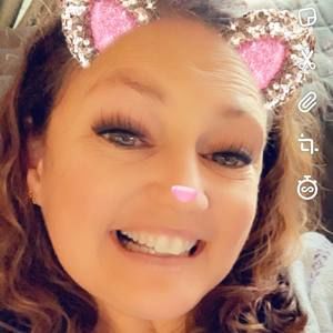 Meet your Posher, Jenn